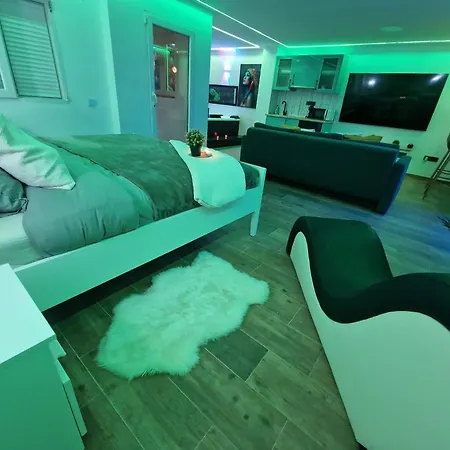 Sensual Sierra Vip Apartment *