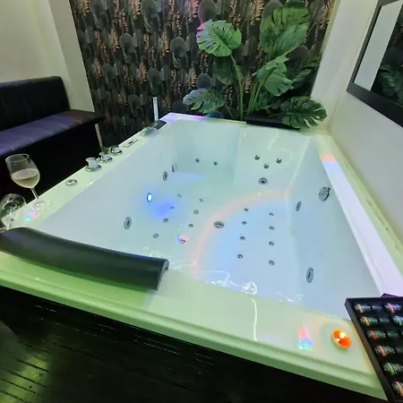 Sensual Sierra Vip *
